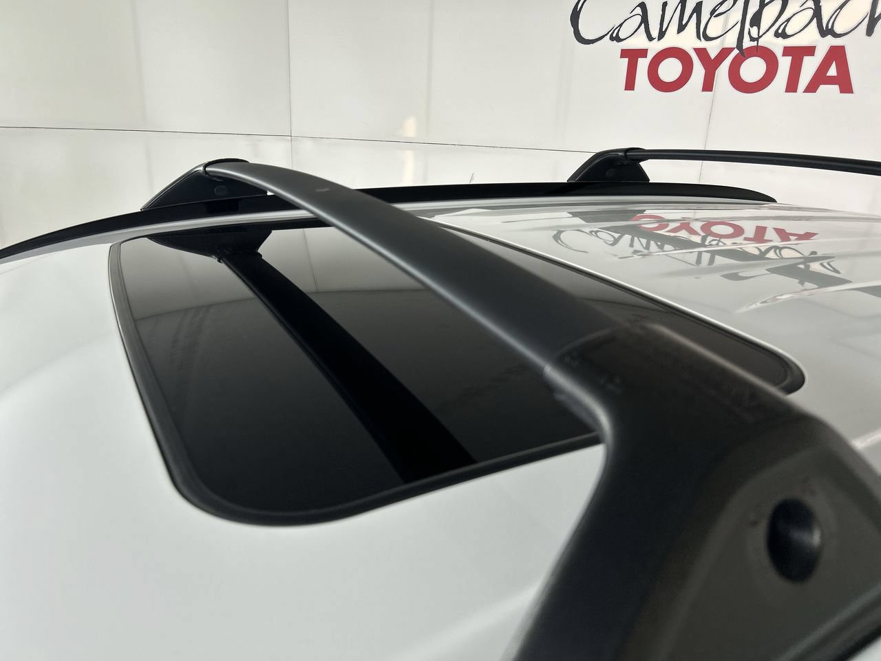 Used 2022 Toyota RAV4 XLE w/ Convenience Package FWD image 10