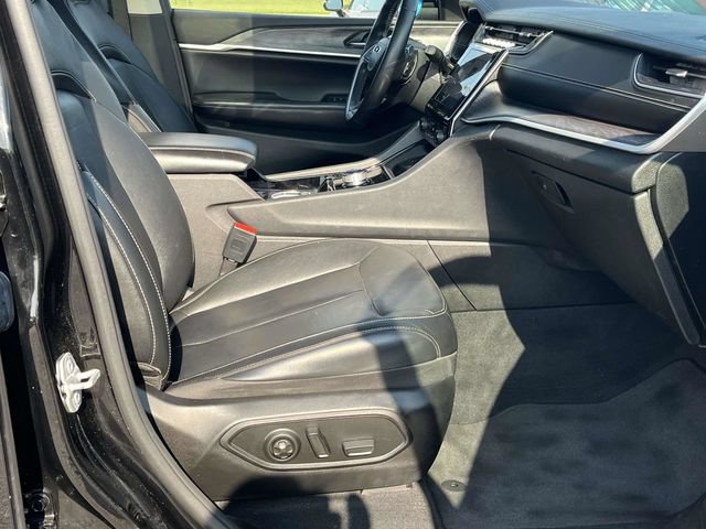 Used 2022 Jeep Grand Cherokee L Limited AWD/4WD image 26