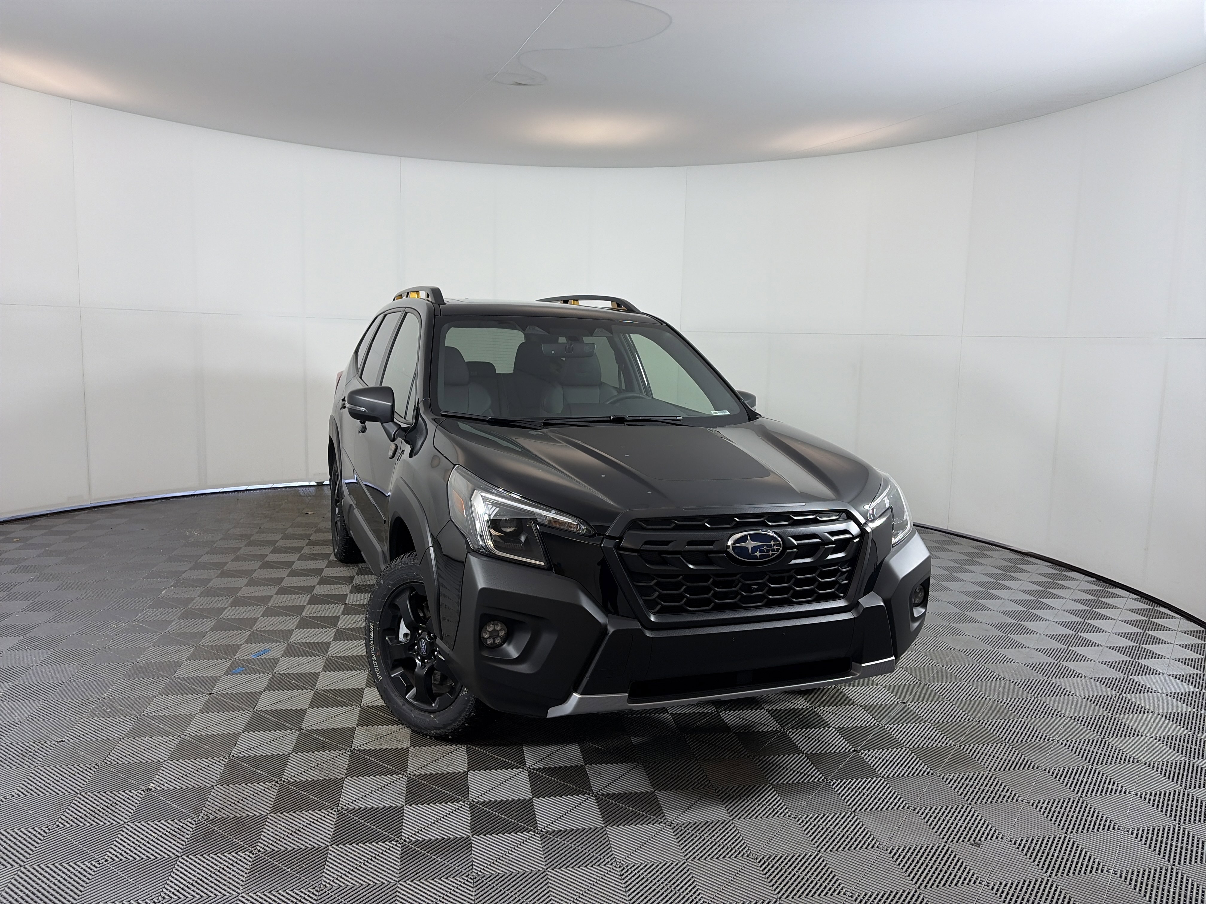 Used 2025 Subaru Forester Wilderness image 1