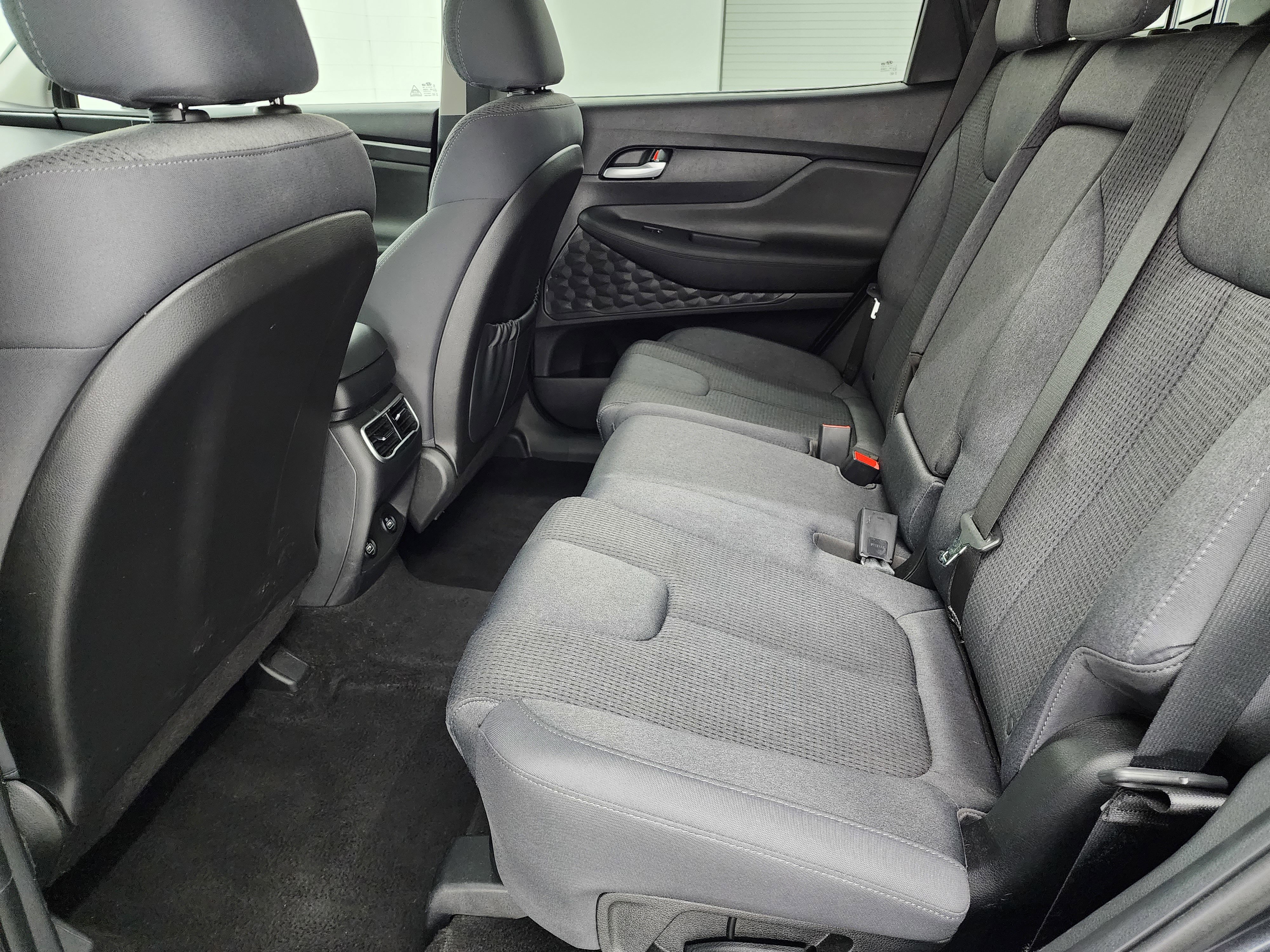 Used 2023 Hyundai Santa Fe SEL image 34