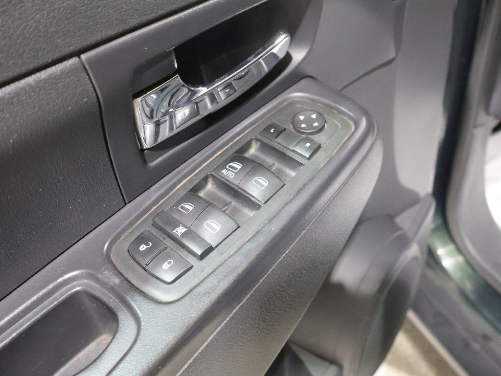 Used 2012 Jeep Liberty Sport AWD/4WD image 13