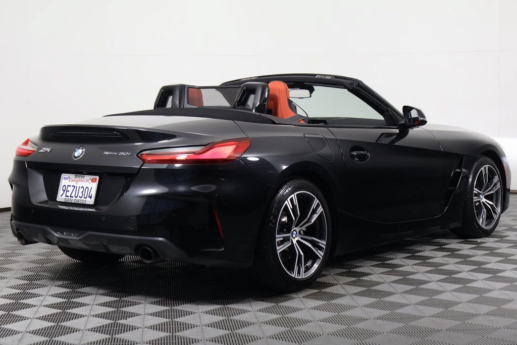 Certified 2023 BMW Z4 sDrive30i w/ Shadowloine Package RWD image 5