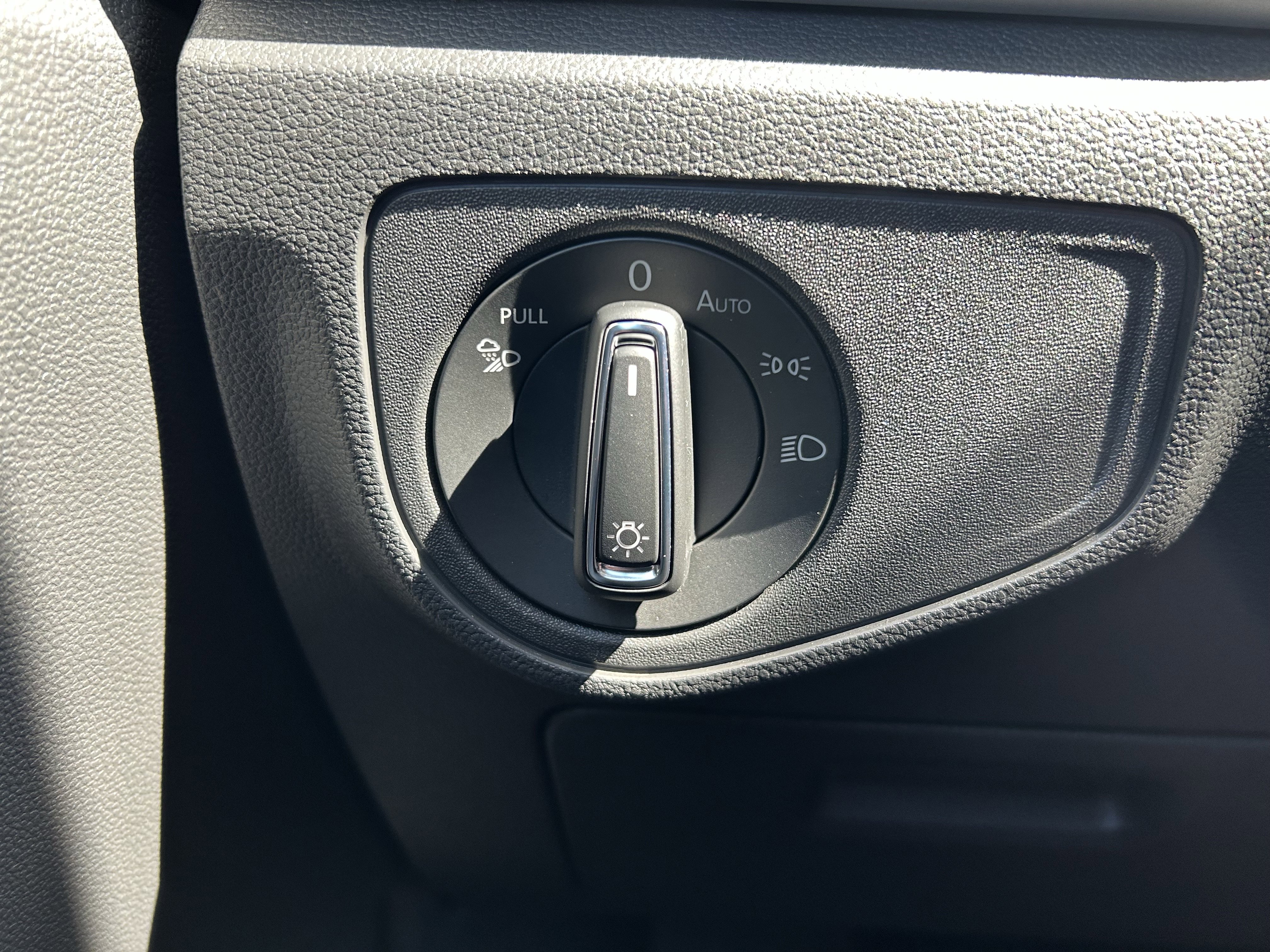 Certified 2023 Volkswagen Atlas SE AWD/4WD image 19