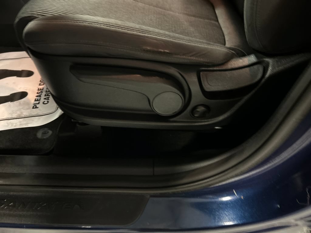 Used 2019 Hyundai Santa Fe SE FWD image 11
