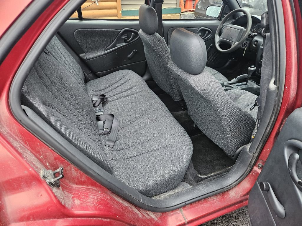 Used 2000 Chevrolet Cavalier Sedan image 13