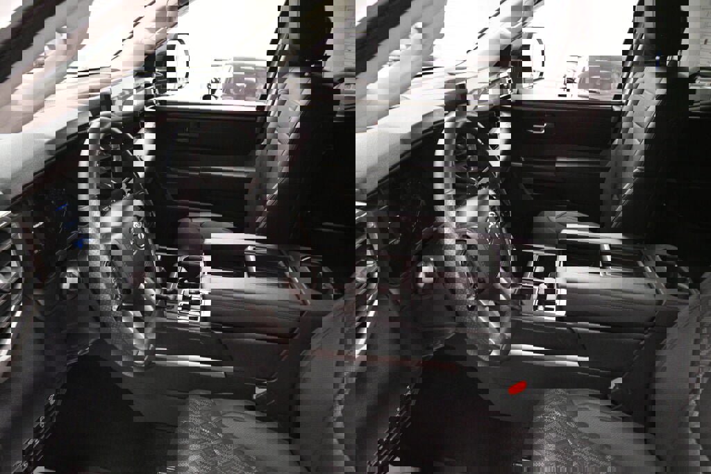 Used 2022 Toyota Tundra SR5 w/ SR5 Premium Package image 18