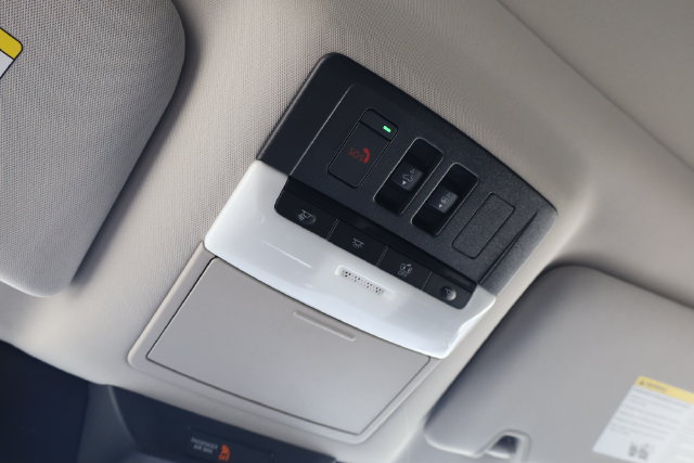 Used 2025 Nissan Pathfinder SL w/ SL Premium Package AWD/4WD image 22