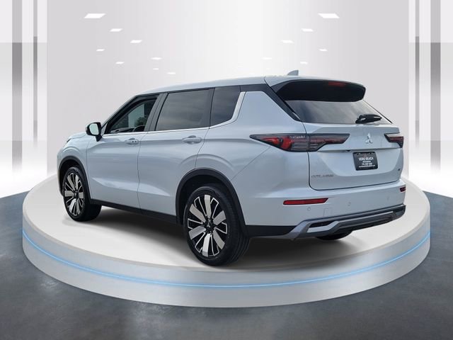 New 2026 Mitsubishi Outlander SE image 4