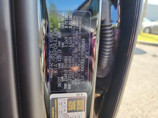 Used 2023 Kia Niro EX image 29