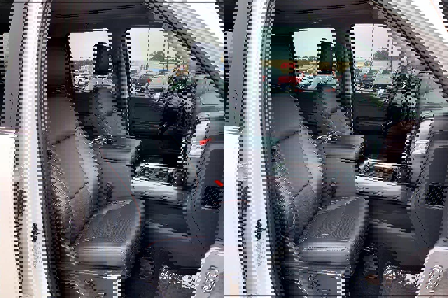 Certified 2023 Ford F250 Lariat w/ Chrome Package image 9