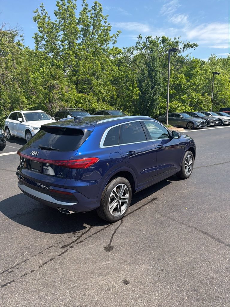 Certified 2025 Audi Q5 Premium w/ Convenience Package AWD/4WD image 6