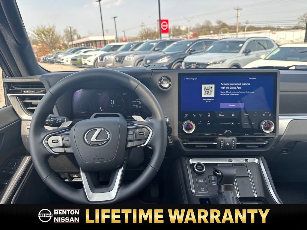 Used 2026 Lexus GX 550 w/ Accessory Package (2T) image 18