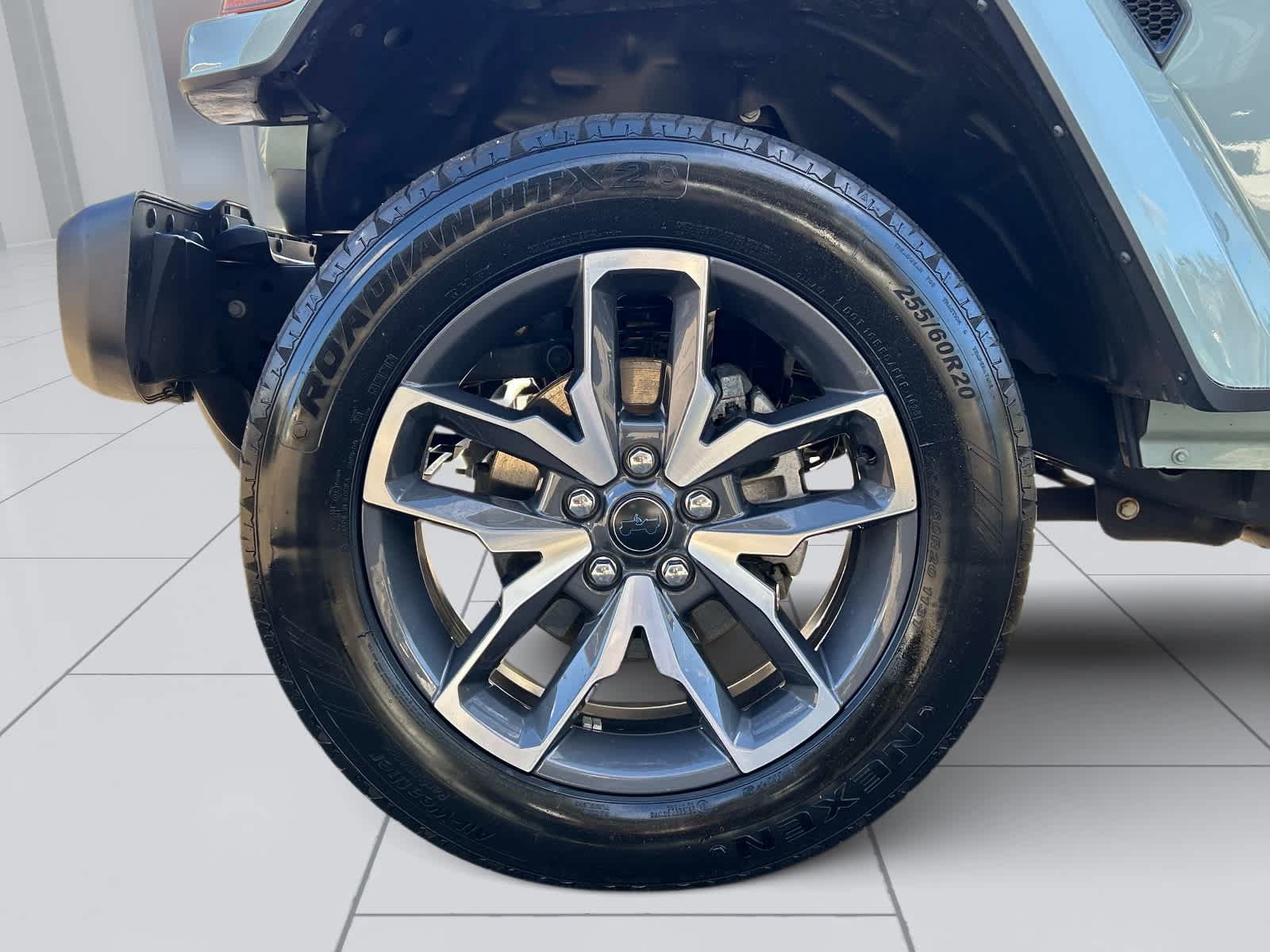 Used 2024 Jeep Wrangler Unlimited w/ Dual Top Group AWD/4WD image 9