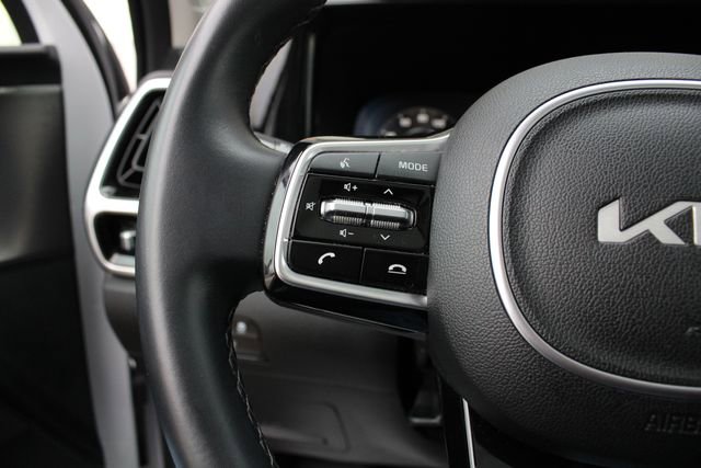 Used 2023 Kia Sorento SX image 13