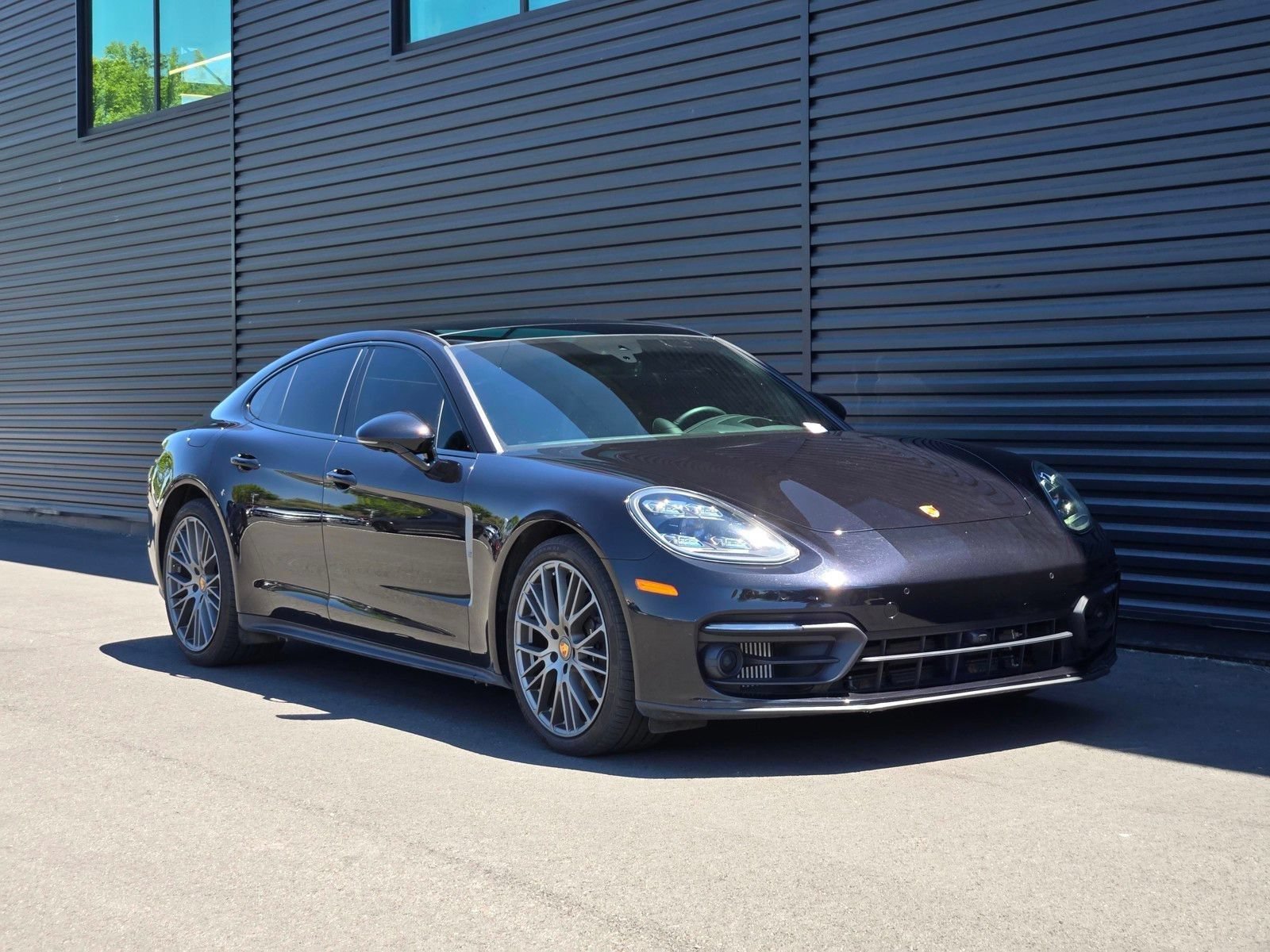 Certified 2023 Porsche Panamera 4 Platinum Edition w/ Assistance Package AWD/4WD image 9
