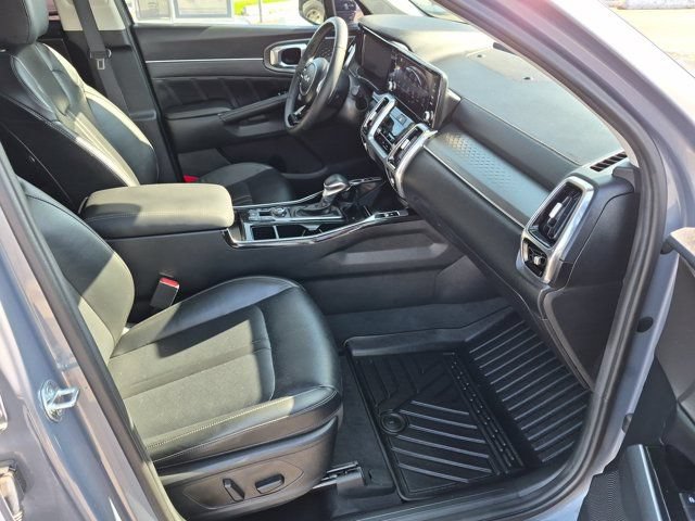 Used 2023 Kia Sorento SX AWD/4WD image 5