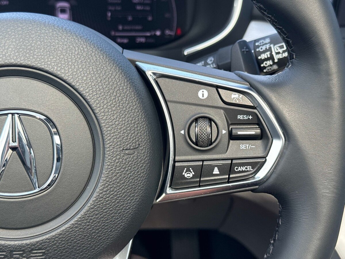 Certified 2026 Acura MDX w/ Technology Package FWD image 33
