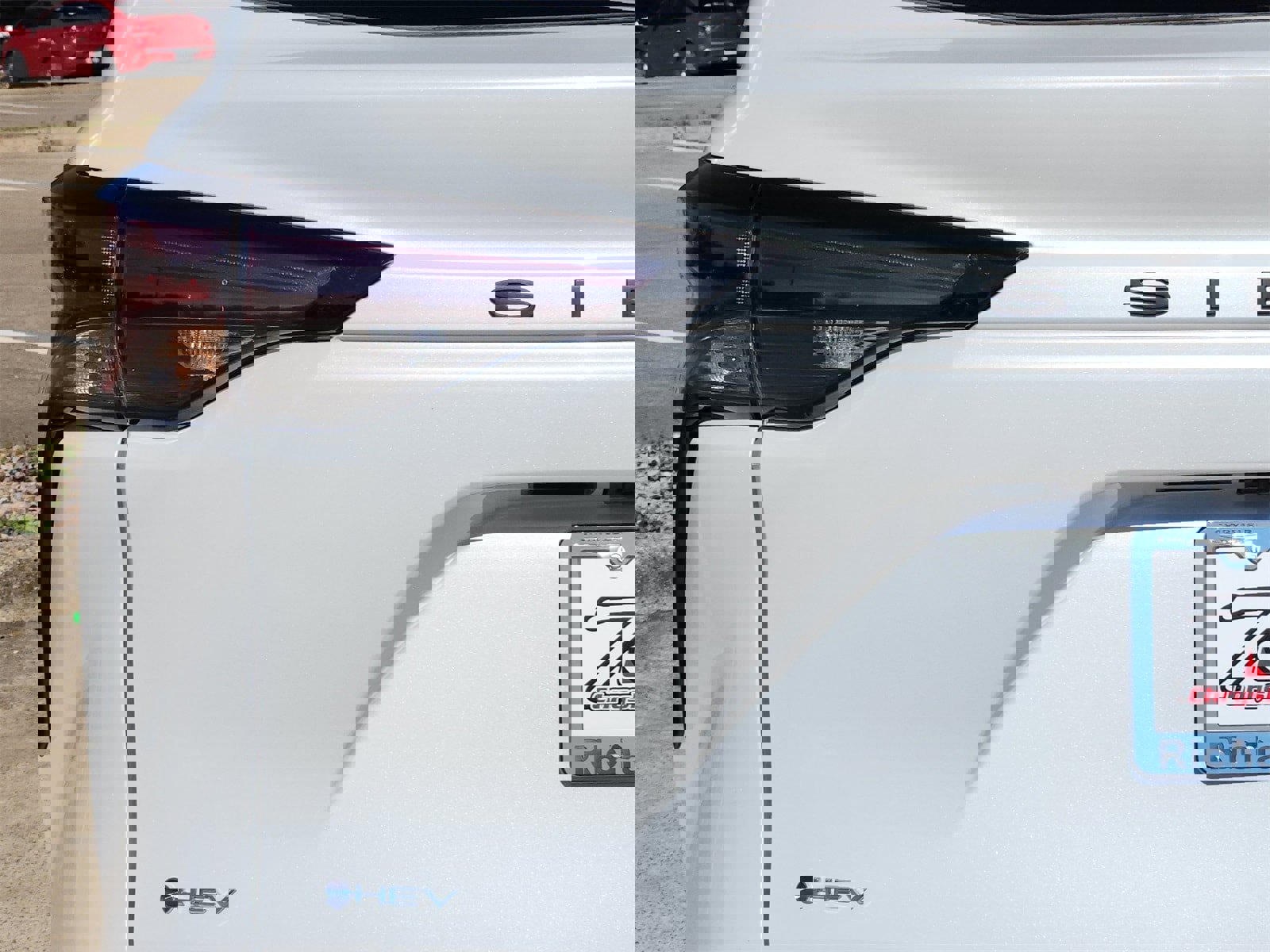 Used 2026 Toyota Sienna XLE image 11