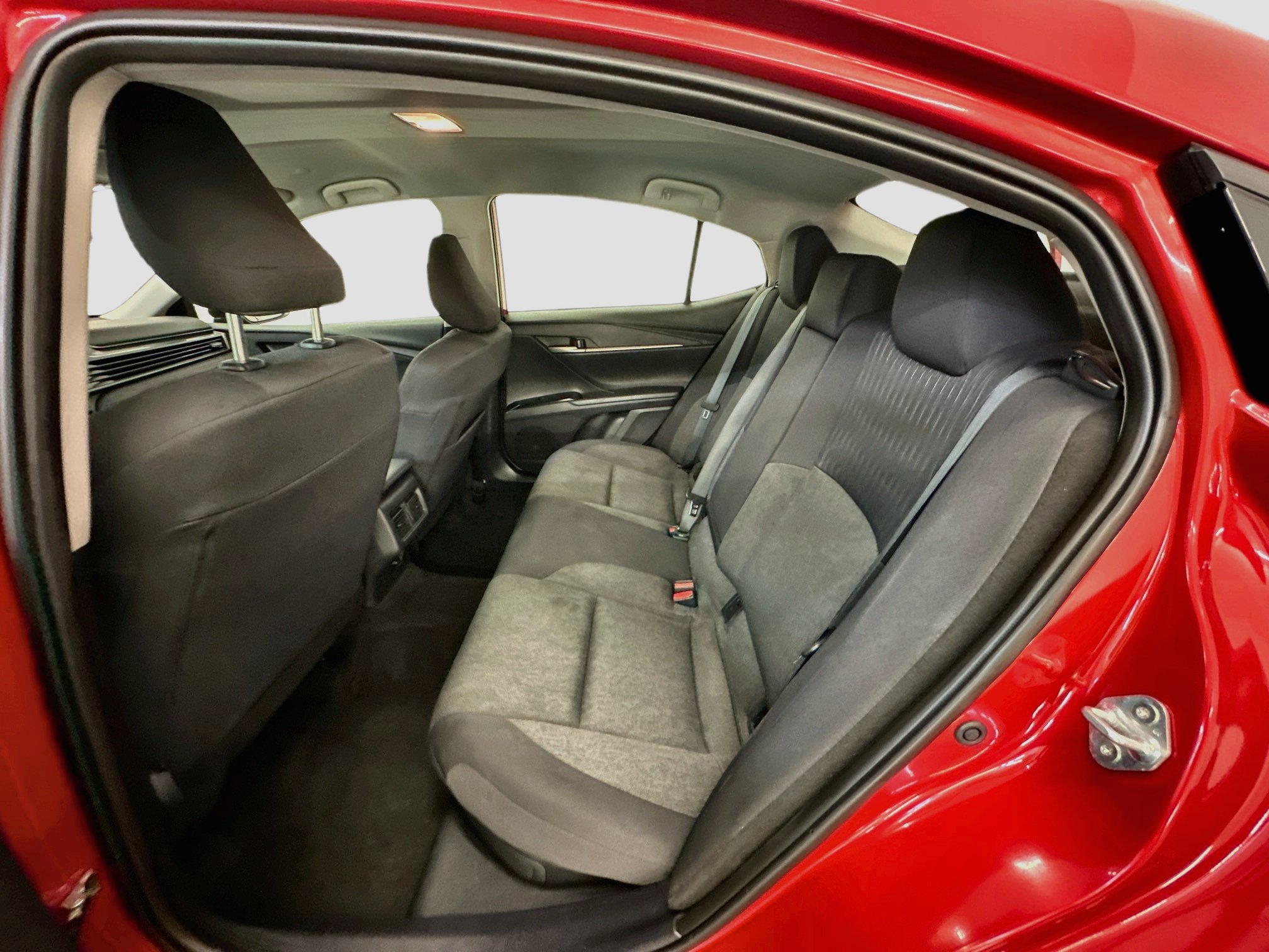 Used 2025 Toyota Camry LE FWD image 29