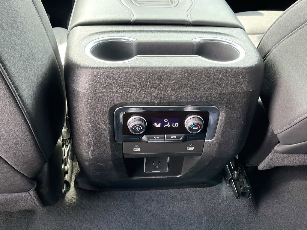 Used 2023 Chevrolet Tahoe LT image 16