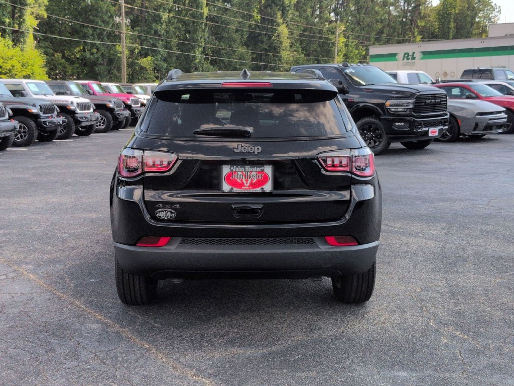 New 2026 Jeep Compass Latitude AWD/4WD image 5