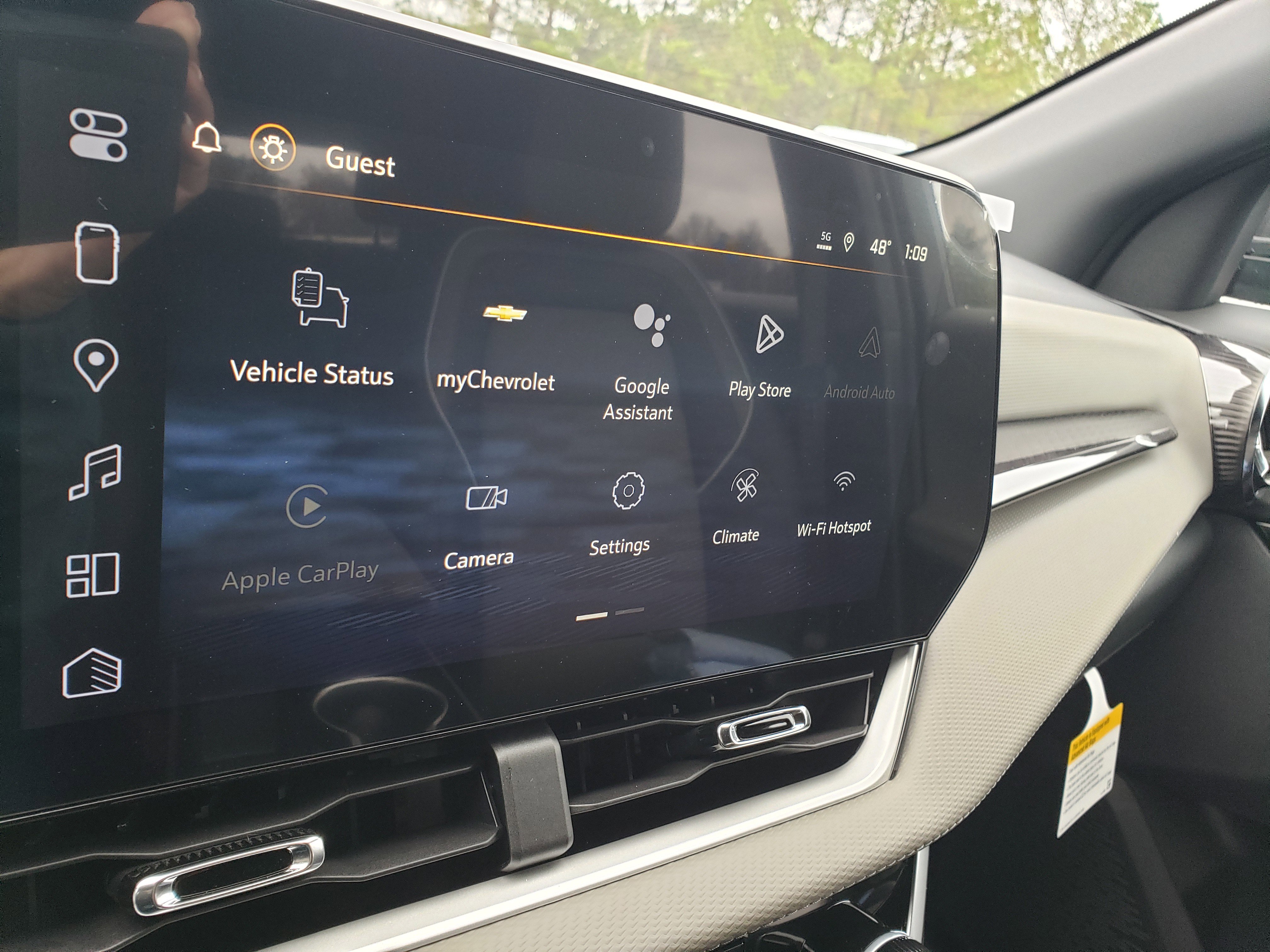 New 2026 Chevrolet Equinox LT w/ Convenience Package II image 24