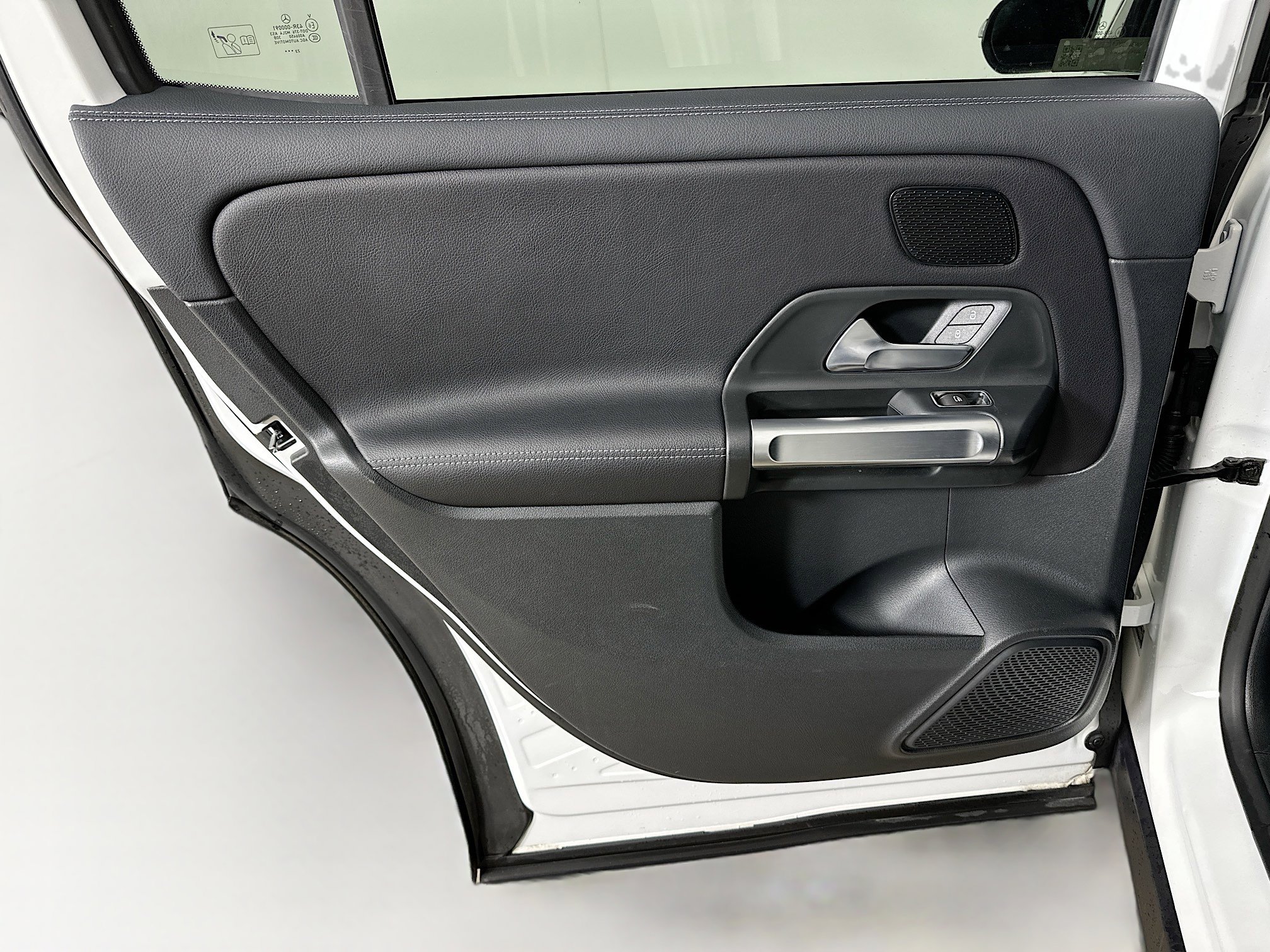 Used 2024 Mercedes-Benz GLB 250 4MATIC image 27