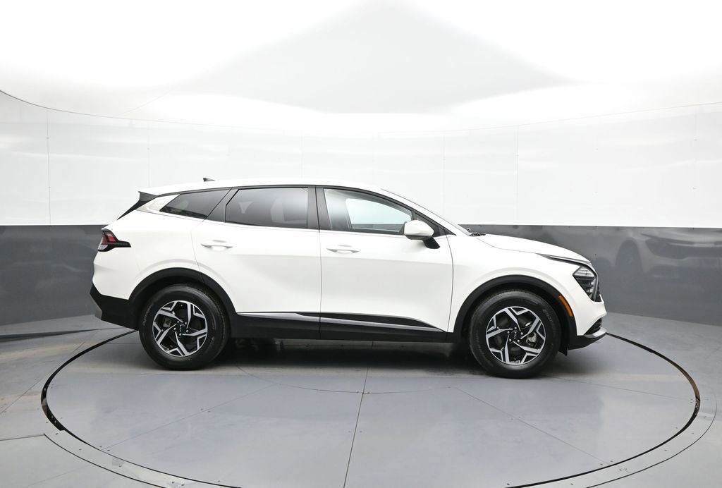 Certified 2025 Kia Sportage LX FWD image 5