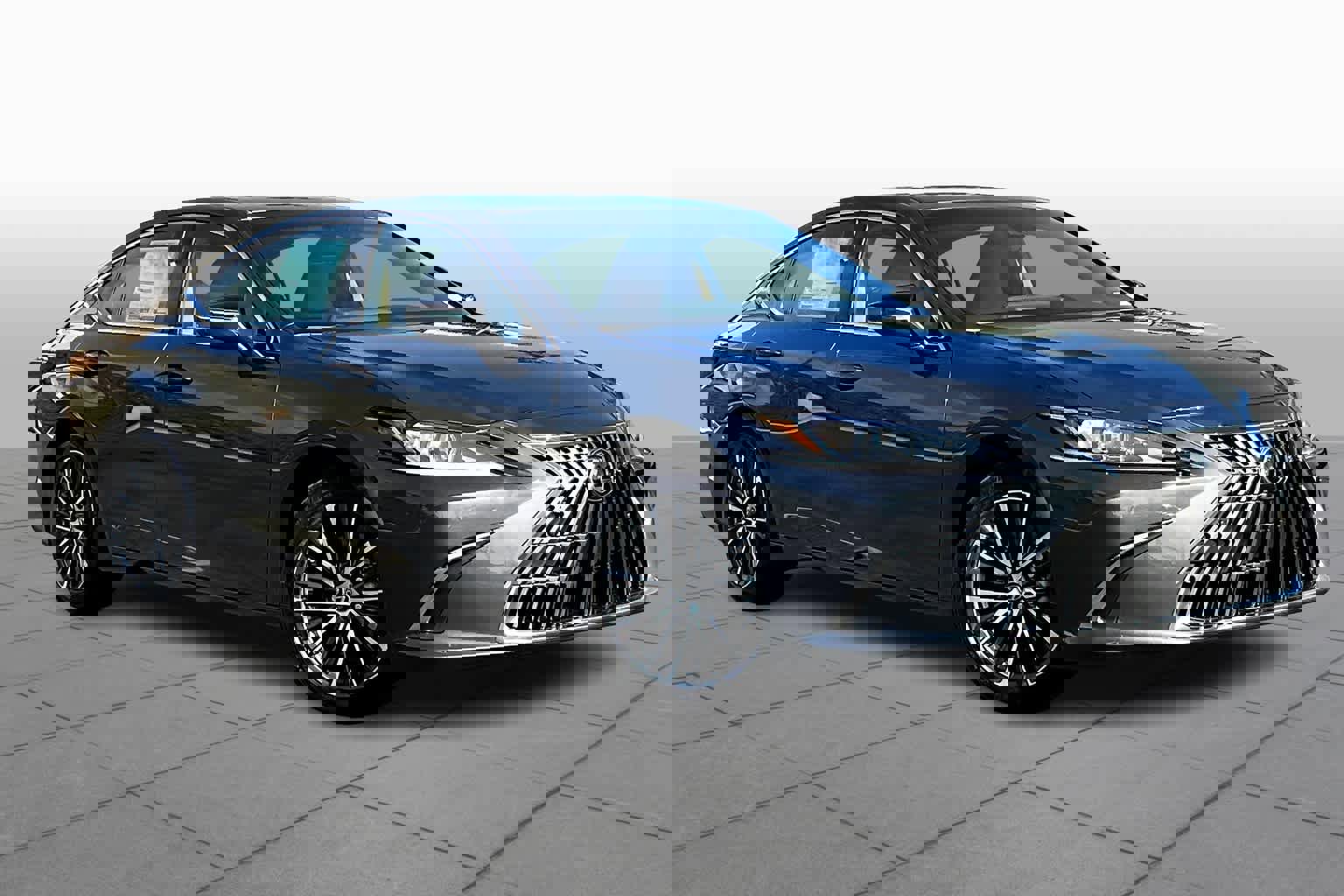 New 2025 Lexus ES 350 w/ Premium Package image 2