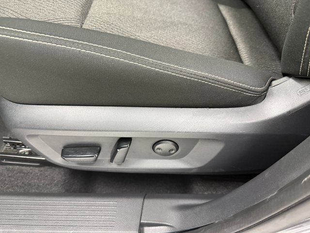 Used 2025 Nissan Rogue SV image 27