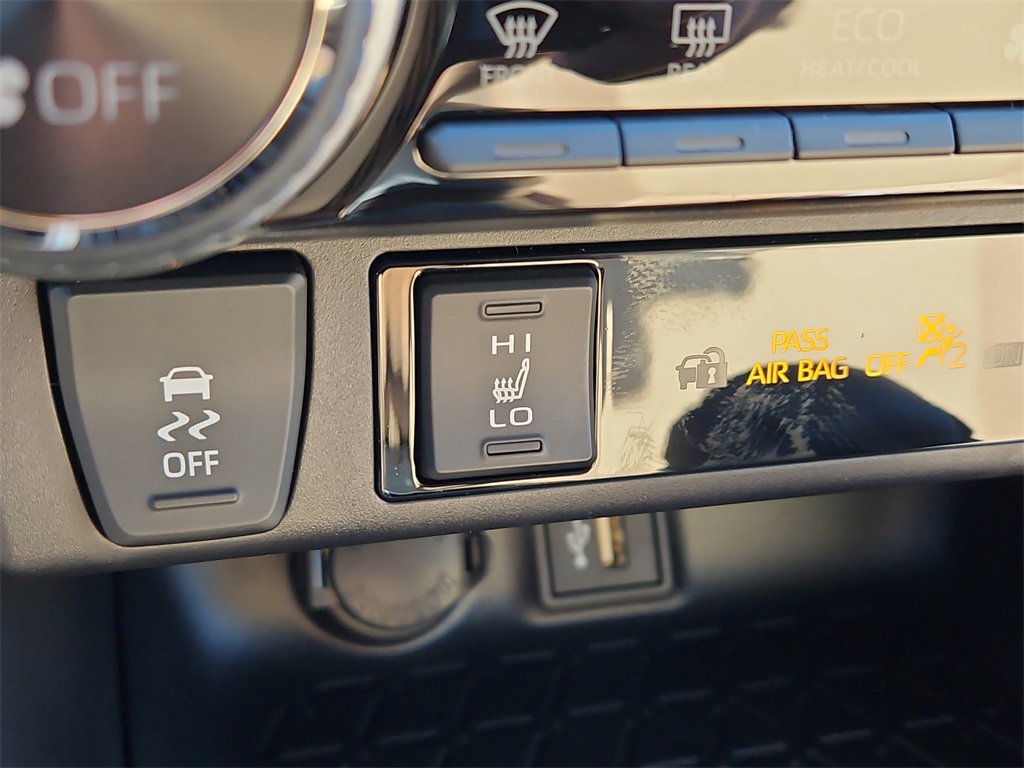 New 2025 Toyota RAV4 XLE image 13