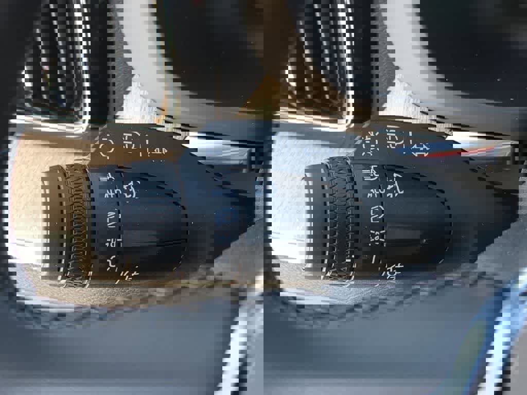 New 2026 Volvo XC60 B5 Plus w/ Protection Package Premier image 24