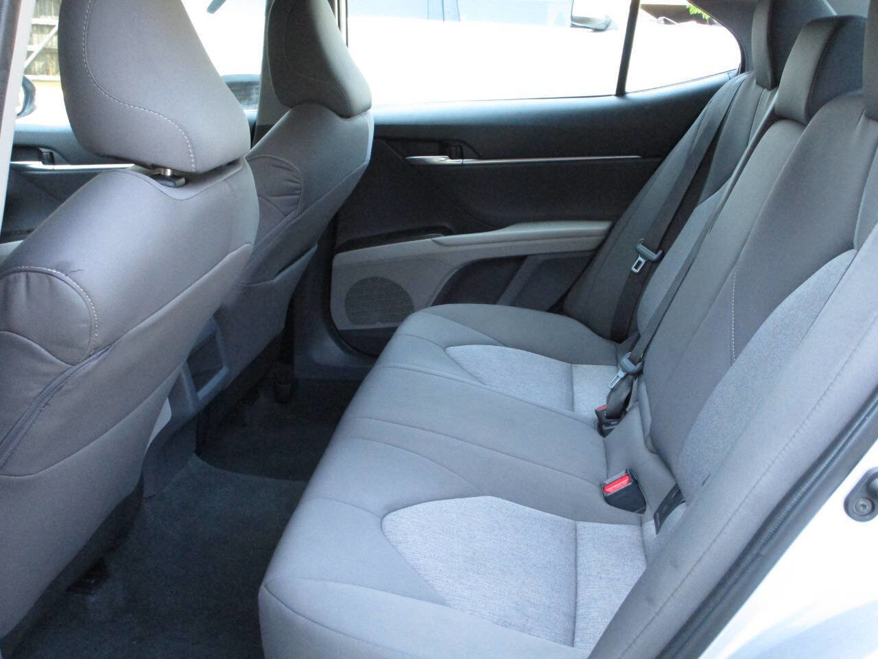 Used 2023 Toyota Camry LE FWD image 15