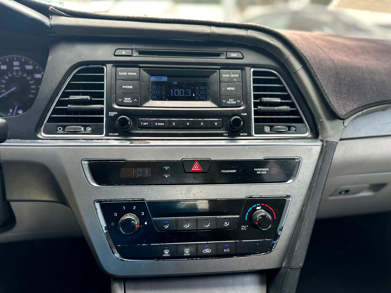 Used 2015 Hyundai Sonata SE image 18