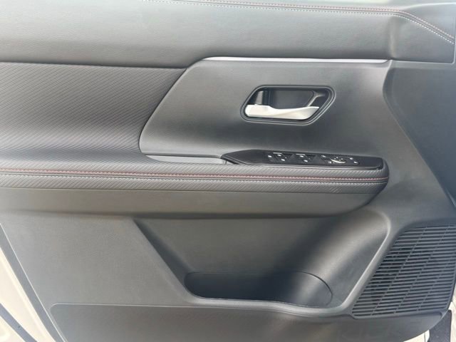 New 2025 Nissan Kicks SR w/ SR Premium Package image 14
