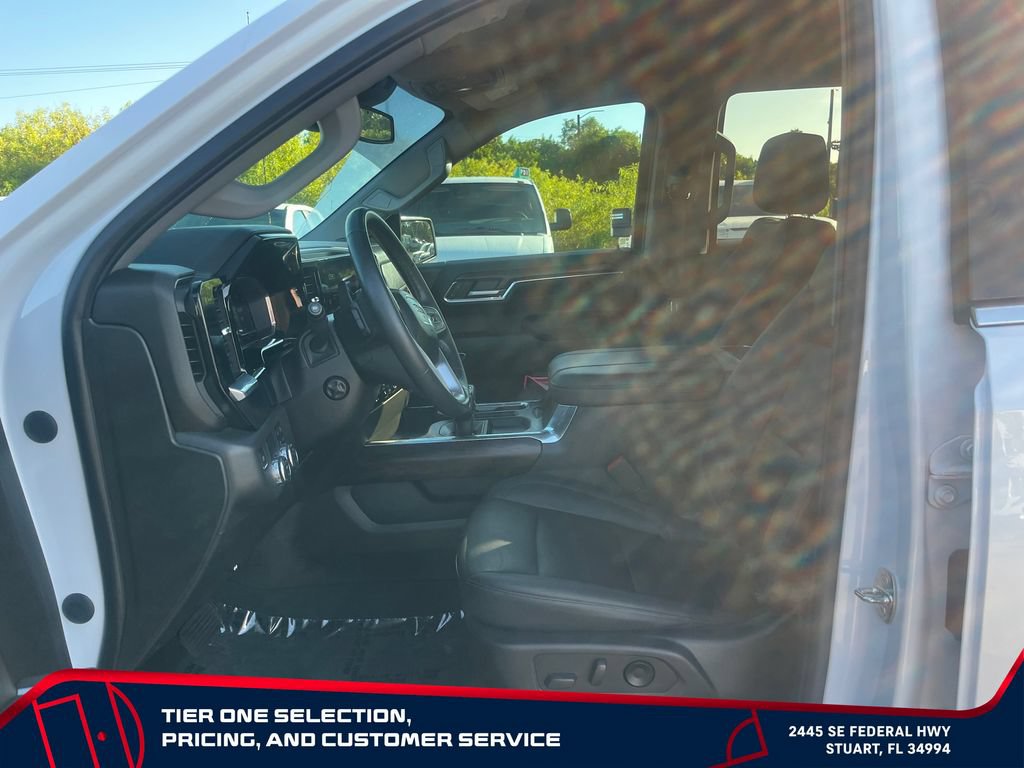 Used 2023 GMC Sierra 1500 SLT w/ SLT Premium Package RWD image 13