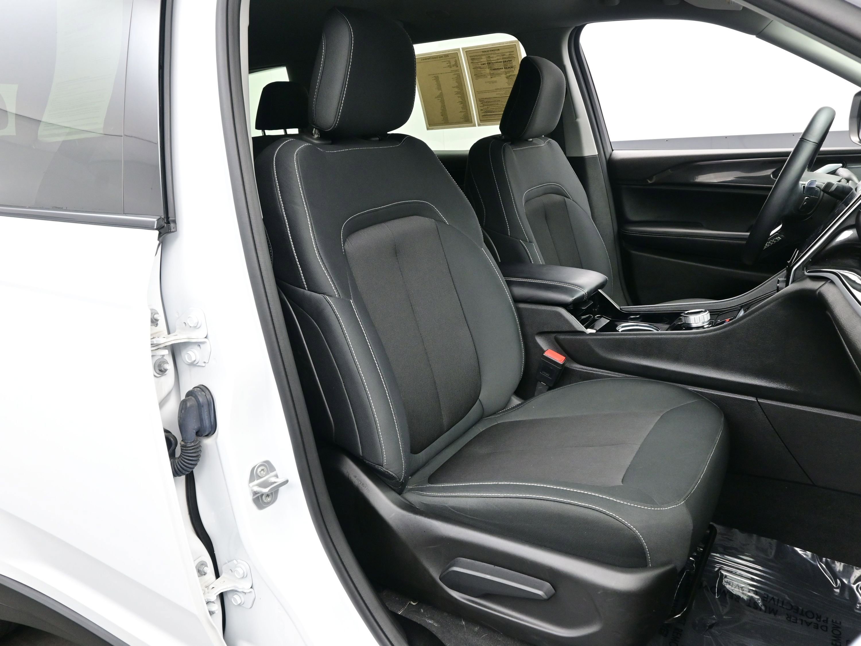 Used 2022 Jeep Grand Cherokee L Laredo w/ Luxury Tech Group I image 15