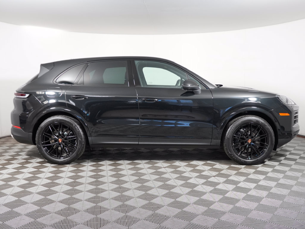 New 2026 Porsche Cayenne AWD/4WD image 8