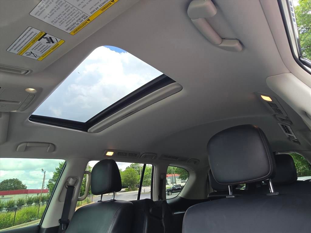 Used 2020 Nissan Armada SL w/ Premium Package RWD image 18