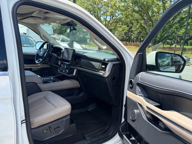 Used 2022 Ford Expedition Max XLT AWD/4WD image 28