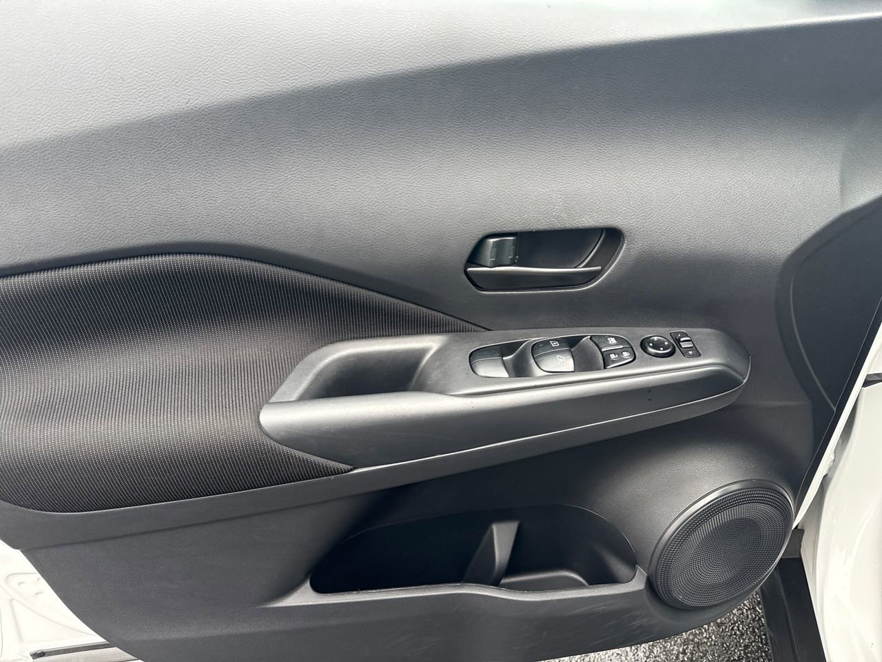 Used 2024 Nissan Kicks S image 15