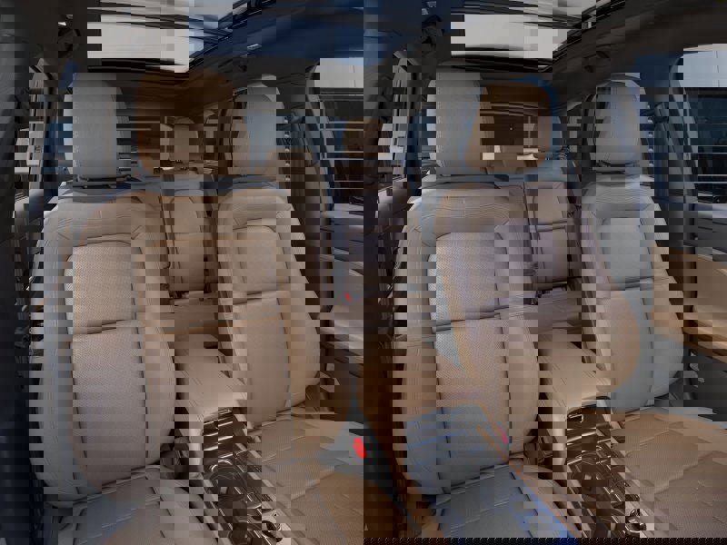 New 2023 Lincoln Corsair Reserve w/ Equipment Group 202A image 10