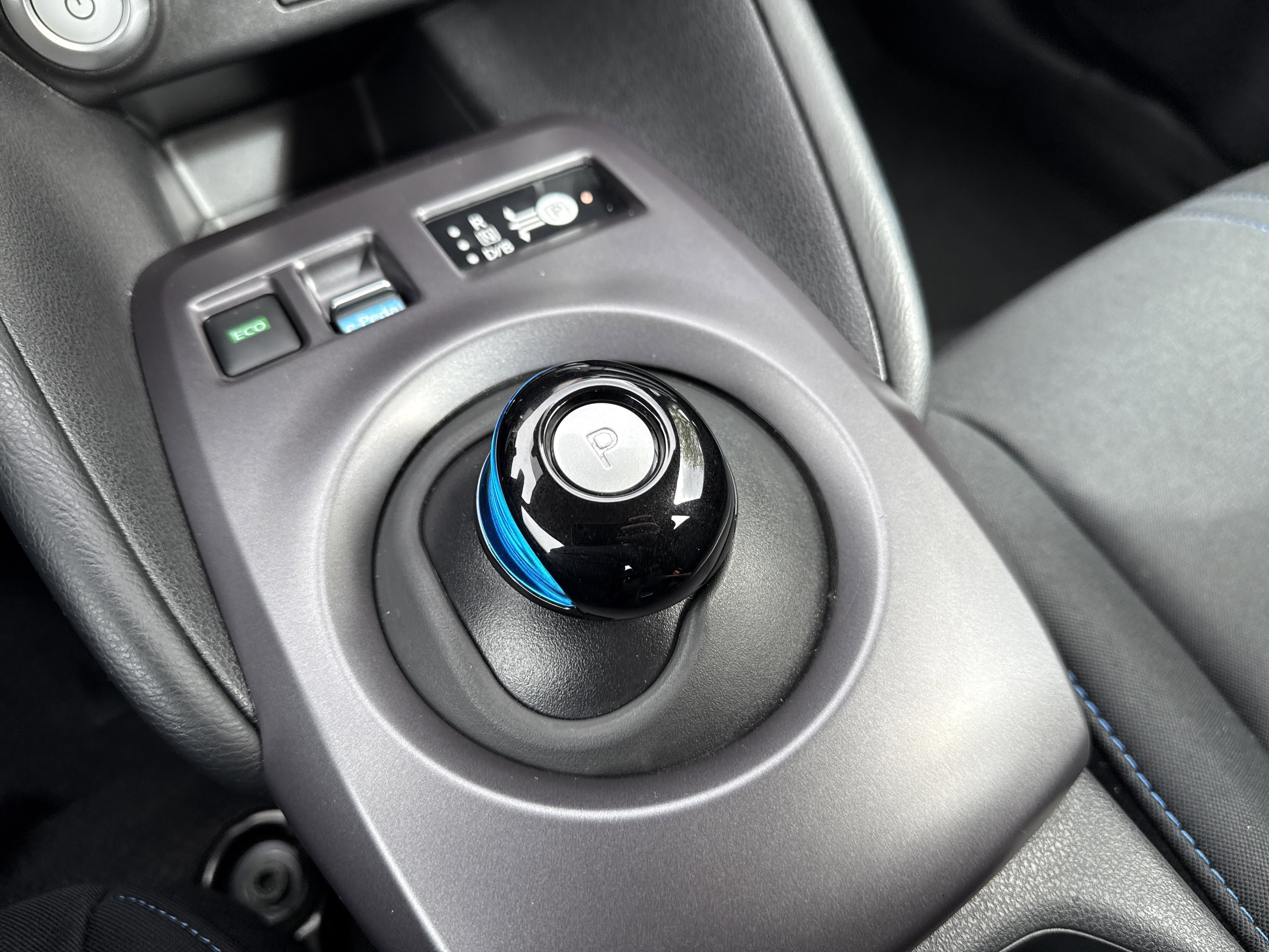 Certified 2024 Nissan Leaf S image 18