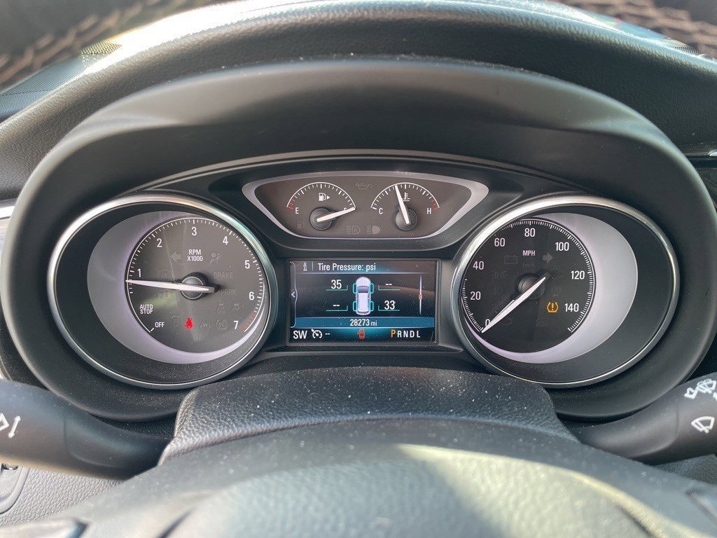 Used 2019 Buick Envision Essence image 9