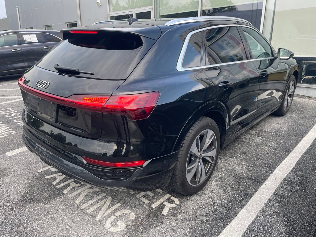 Certified 2024 Audi Q8 e-tron Premium Plus w/ Premium Plus Package AWD/4WD image 3