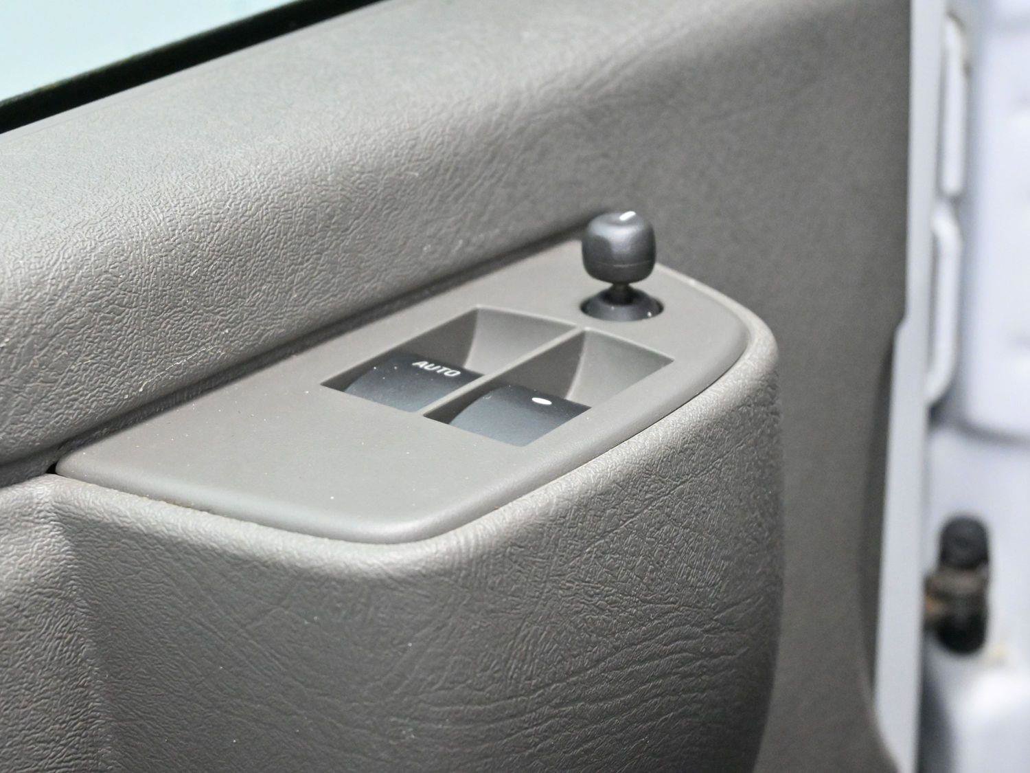 Used 2022 Chevrolet Express 2500 w/ Driver Convenience Package image 14