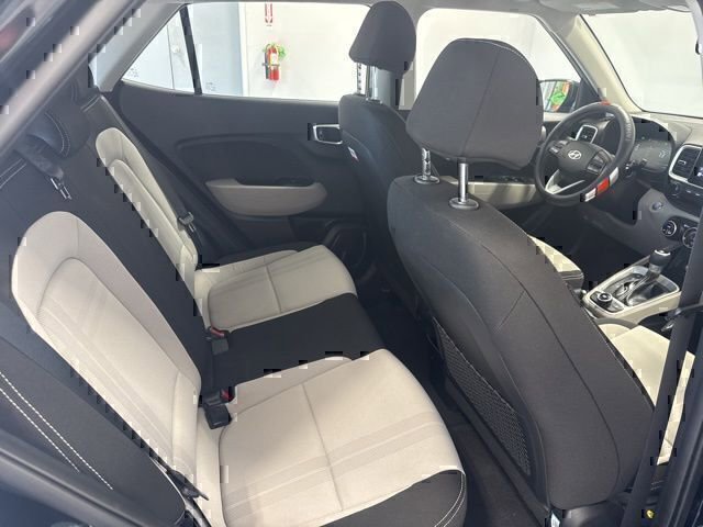 Certified 2026 Hyundai Venue SEL FWD image 20