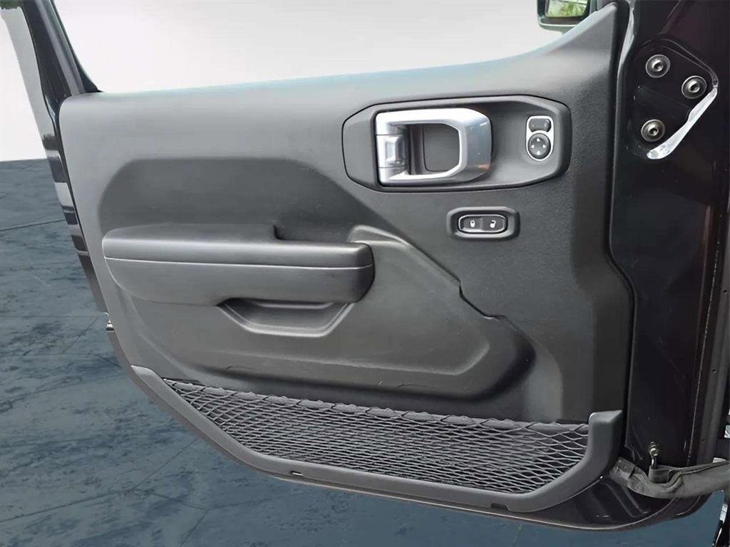 Used 2024 Jeep Wrangler Unlimited Rubicon image 22