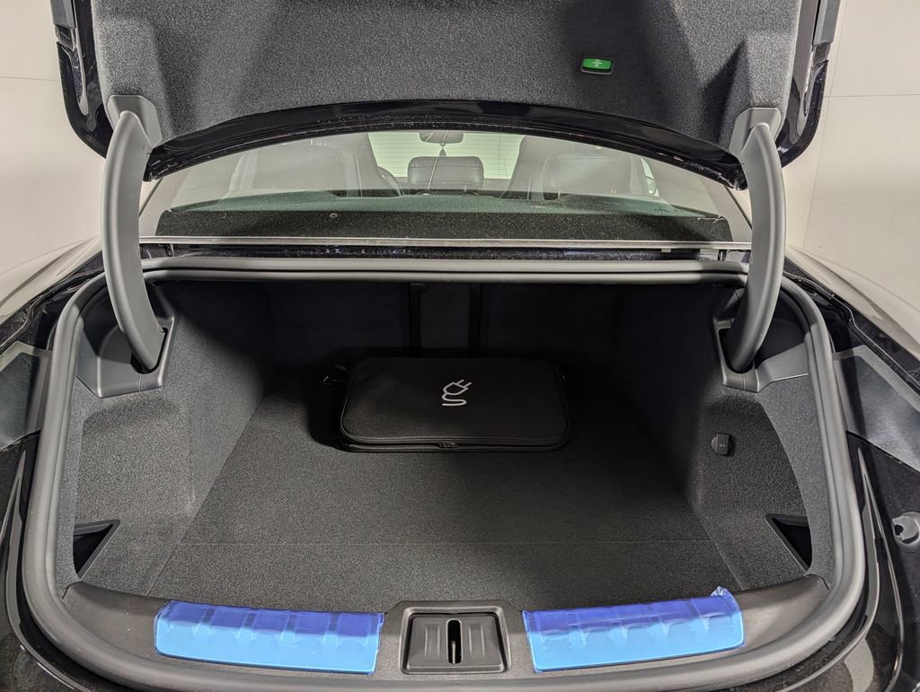 New 2026 Porsche Taycan image 17