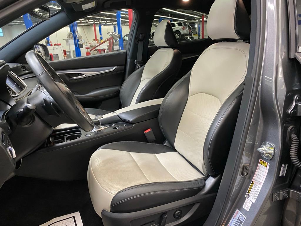 Used 2023 INFINITI QX55 Luxe w/ Cargo Package image 17